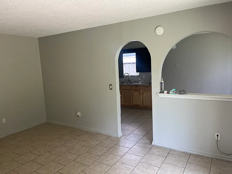 4304 Meadowpark Dr — Photo 9