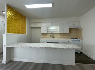 3414 E 11th St, Long Beach, CA 90804