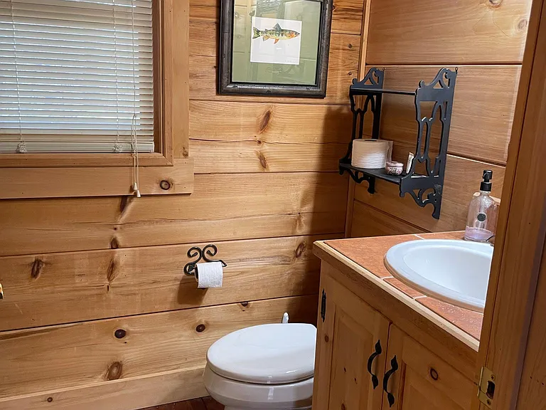 upstairs guest bathroom