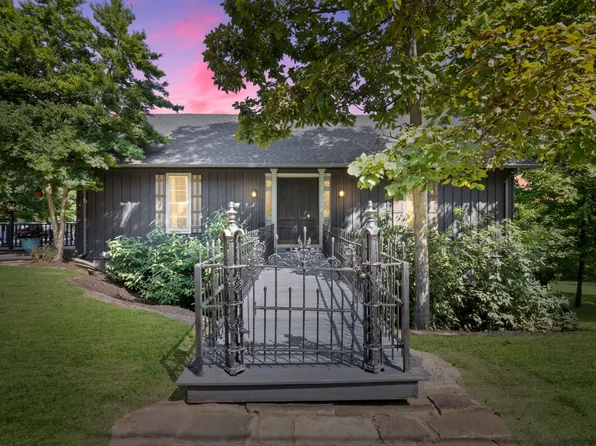 233 E 9th St, Russellville, KY 42276