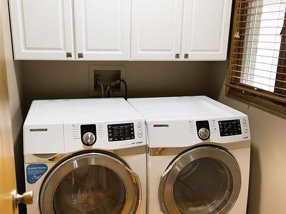 2nd image of 426 Florida Ct