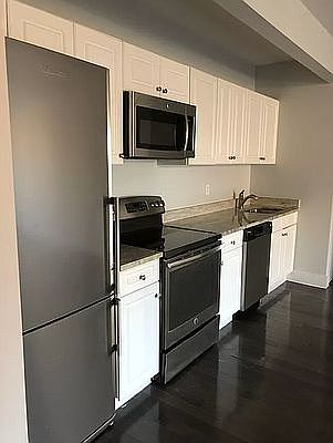 3rd image of 326 Fort Washington Ave #1G