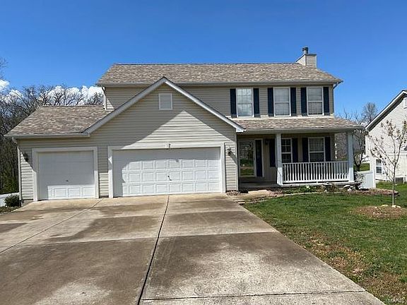 4th image of 335 Essex Ct