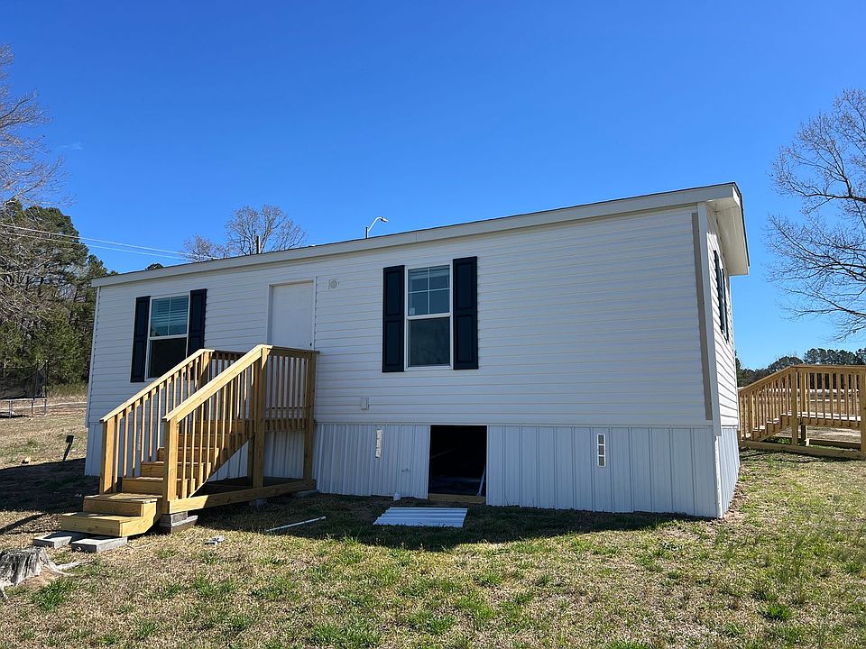 1st image of 136 Pine Forest Loop