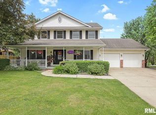 181 Lake View Dr, Williamsville, IL 62693