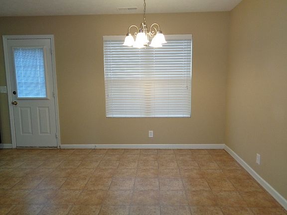 2nd image of 1415 Westview Dr