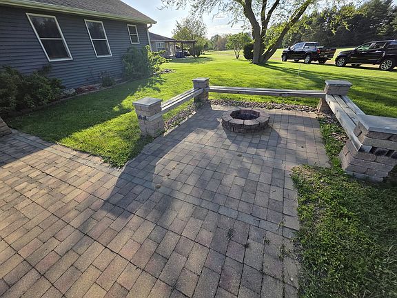 4th image of 563 Pine Meadow Dr