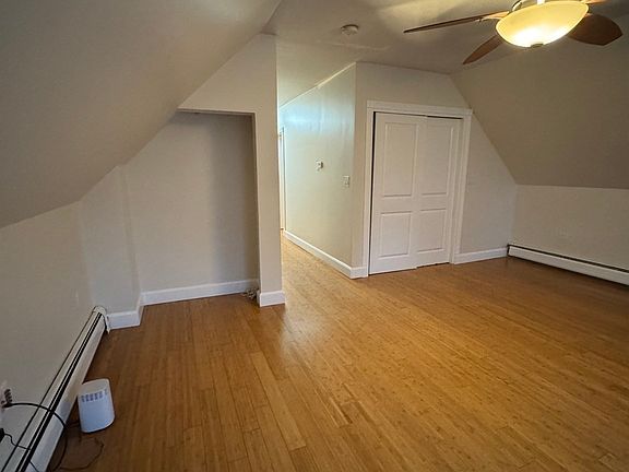 4th image of 23 Fletcher St APT 3