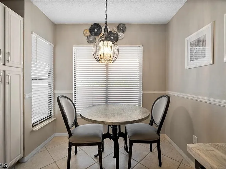 7430 Lake Breeze Dr #402 — Photo 3