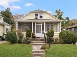 31 Longwood Ave, Warwick, RI 02888