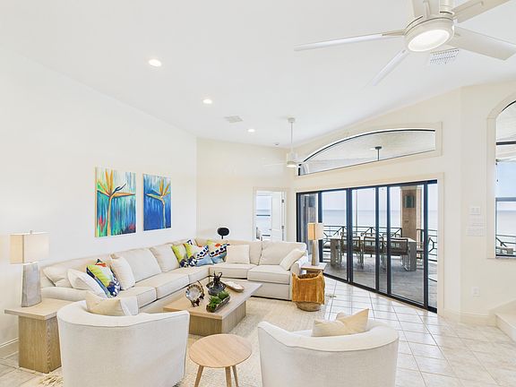 2nd image of 414 Carden Beach