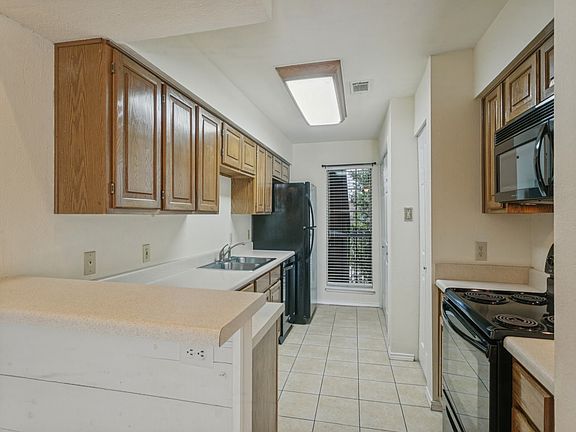 4th image of 358 W Harwood Rd APT G
