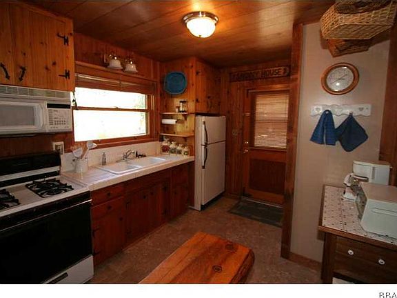 4th image of 43416 Primrose Ct