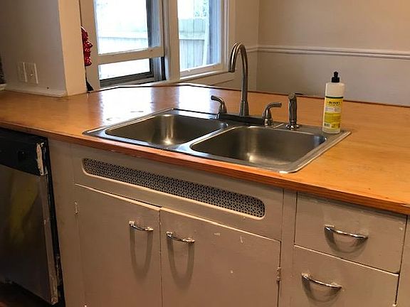 5th image of 3211 Parkwood Ave