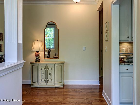 5th image of 1206 Elderberry Ln
