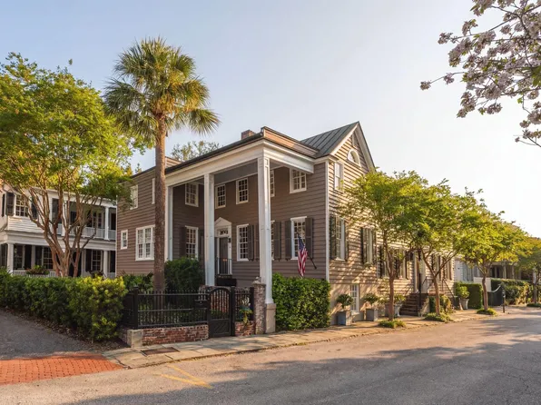 18 Water St, Charleston, SC 29401