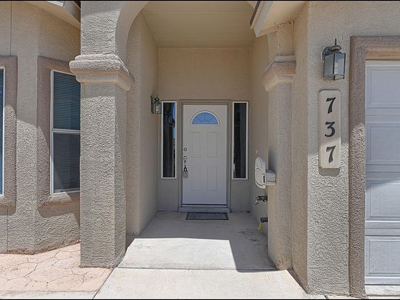 4th image of 737 Desert Ash Dr