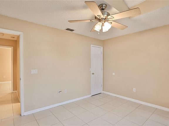 4th image of 16150 Wilkinson Dr