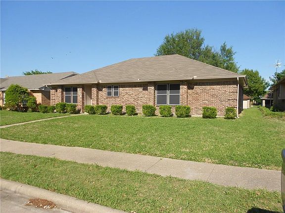 2nd image of 2528 Independence Dr