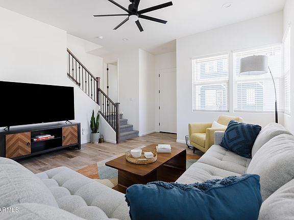 4th image of 15741 W MELVIN Street