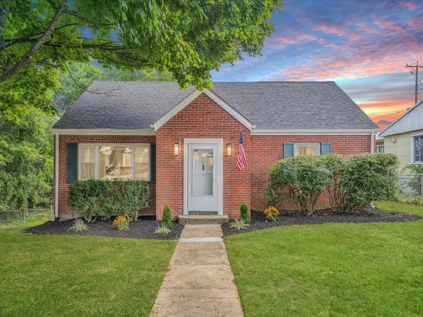 143 14th St NW, Pulaski, VA 24301