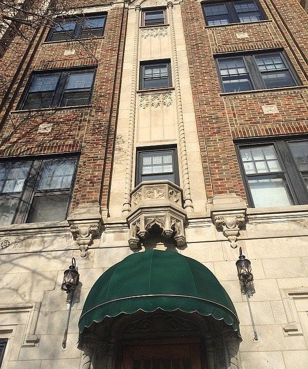 1st image of 948 W Cuyler Ave APT 315
