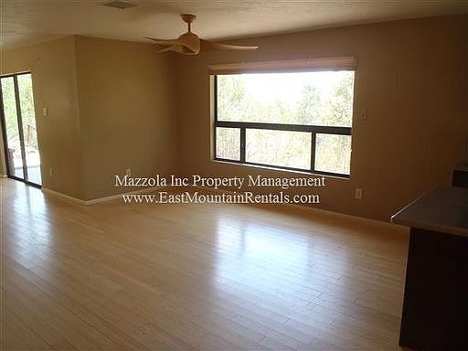 3rd image of 28 Ranch Rd