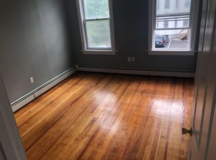 99 S Walker St, Lowell, MA 01851