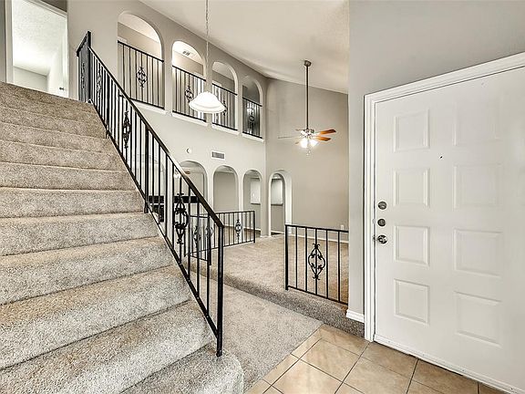 3rd image of 5113 Willowhaven Cir
