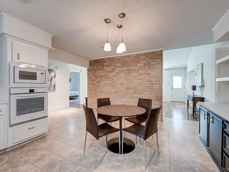1722 S Kirkwood Rd — Photo 33