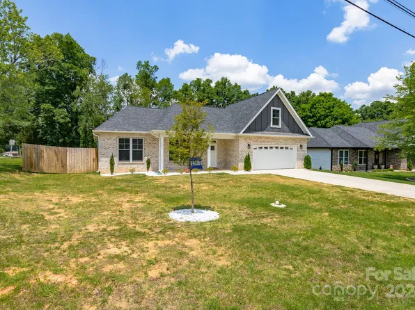 601 Gray Dr, Charlotte, NC 28213
