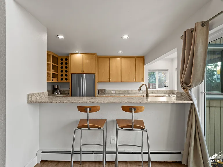 1930 Congress Cir #4 — Photo 17