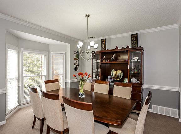 5th image of 7553 Wintergreen Ln