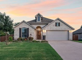 201 Providence Dr, Van Alstyne, TX 75495