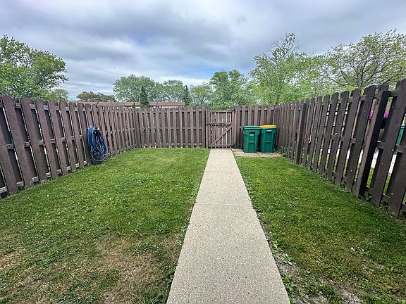 5th image of W164N11511 Squire Ct