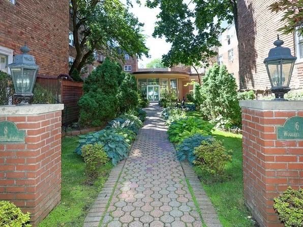 6-8 wooleys #B34, Great Neck, NY 11023