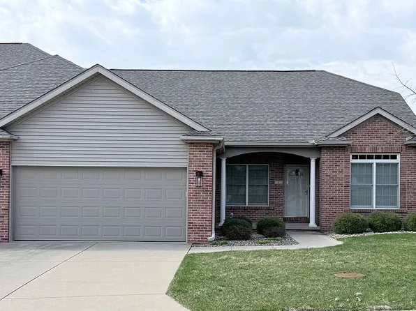 5 Spring Ridge Cir, Bloomington, IL 61704