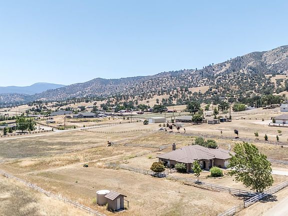 2nd image of 20900 Fallen Leaf Dr