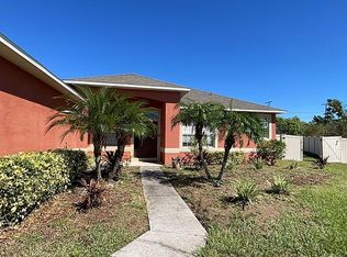 907 Wildflower Rd, Davenport, FL 33837