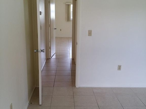 4th image of 323 San Marino Ave