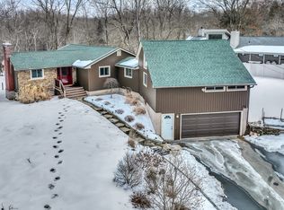 33 Cemetery Rd, East Windsor, CT 06088