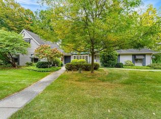 1134 Ridgedale Rd, South Bend, IN 46614