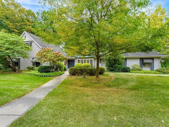 1134 Ridgedale Rd, South Bend, IN 46614