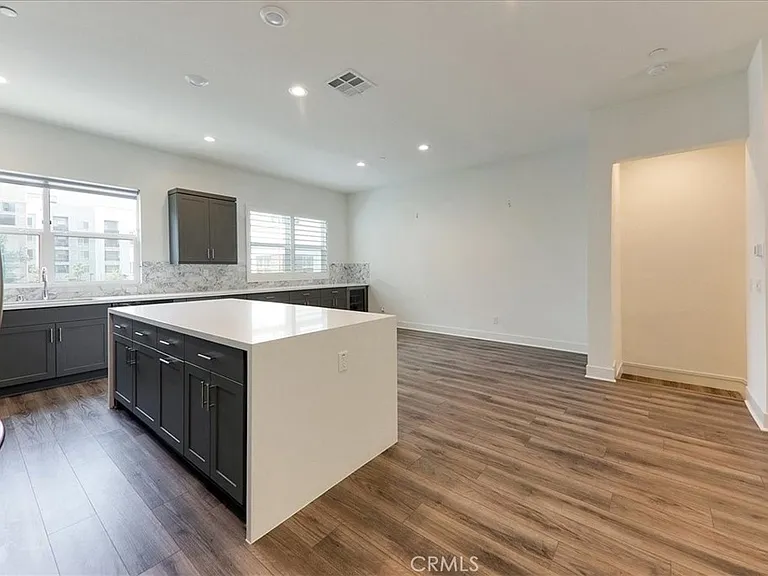 987 E Mason Ln #129 — Photo 15