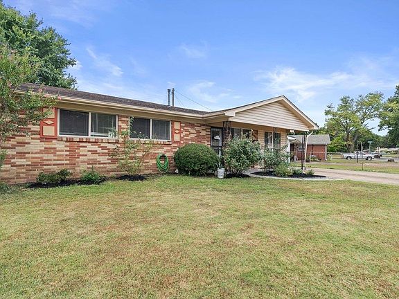 3rd image of 4555 Gailwood Ave