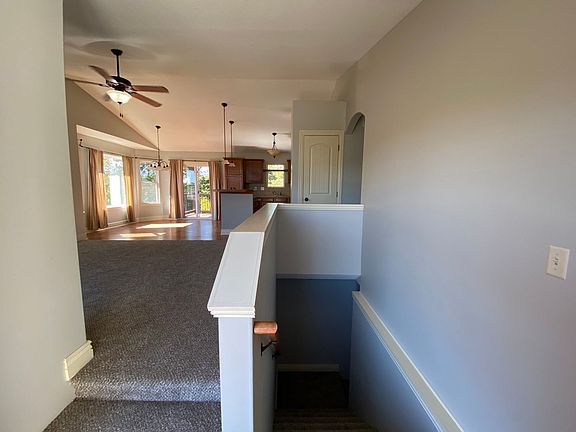 2nd image of 824 Fossilridge Dr