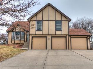 10229 N Lydia Ct, Kansas City, MO 64155