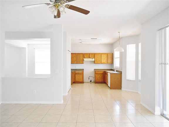 5th image of 926 Grand Canyon Dr