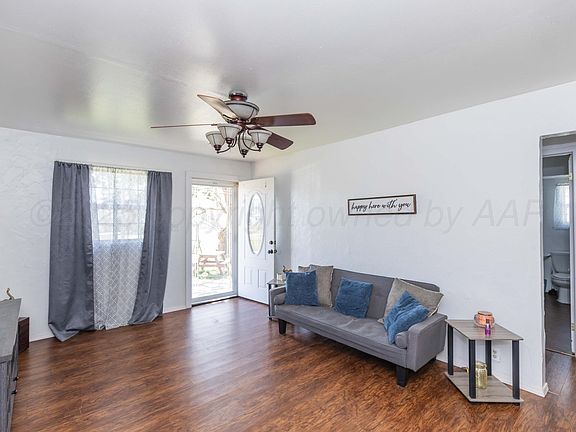 5th image of 105 Poplar St