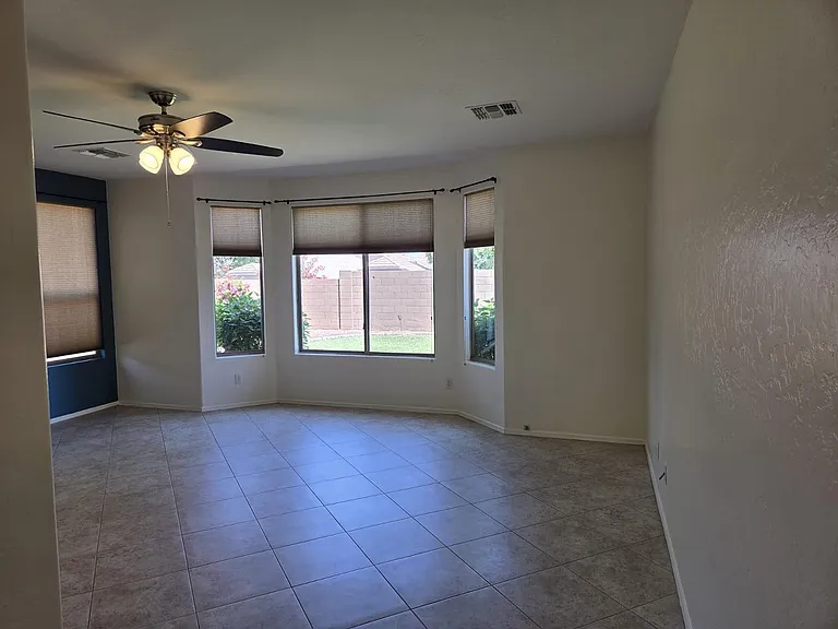 1828 E Beverly Rd — Photo 37